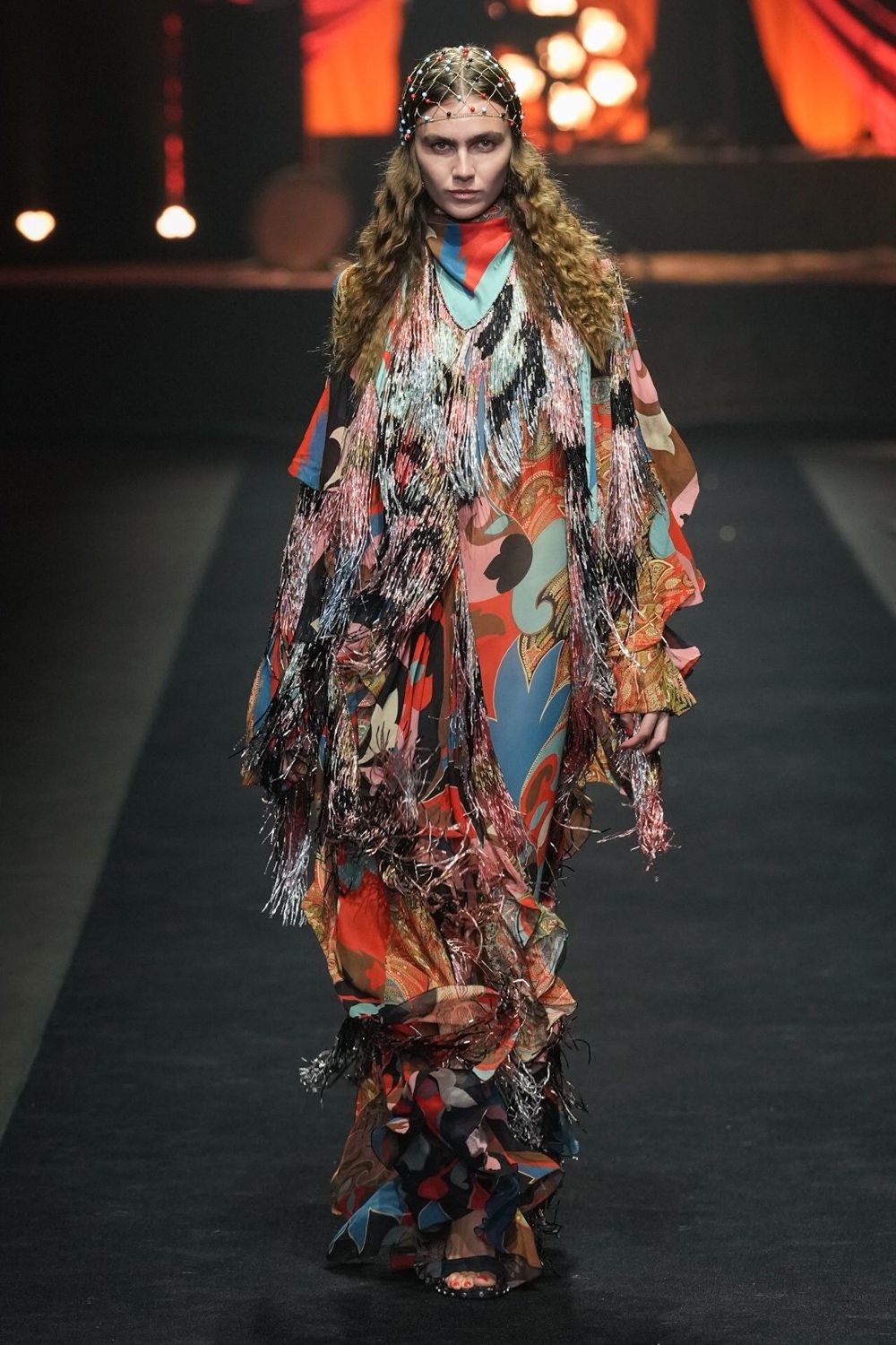 «Etro» لربيع وصيف 2026.. اندماج بين الثراء التاريخي والحداثة