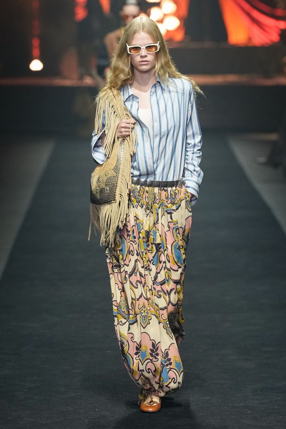 «Etro» لربيع وصيف 2026.. اندماج بين الثراء التاريخي والحداثة