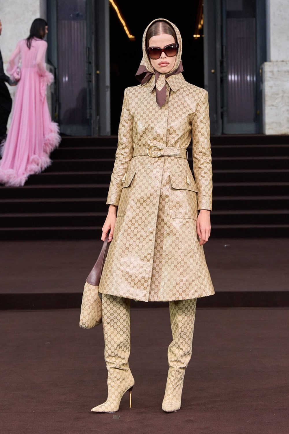 في أسبوع ميلانو للموضة.. «غوتشي» تكسر قواعد عروض الأزياء تحت قيادة ديمنا غفاساليا