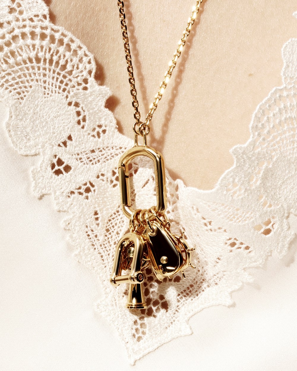 «Loro Piana» لربيع وصيف 2026.. رحلة عبر لحظات الموسم