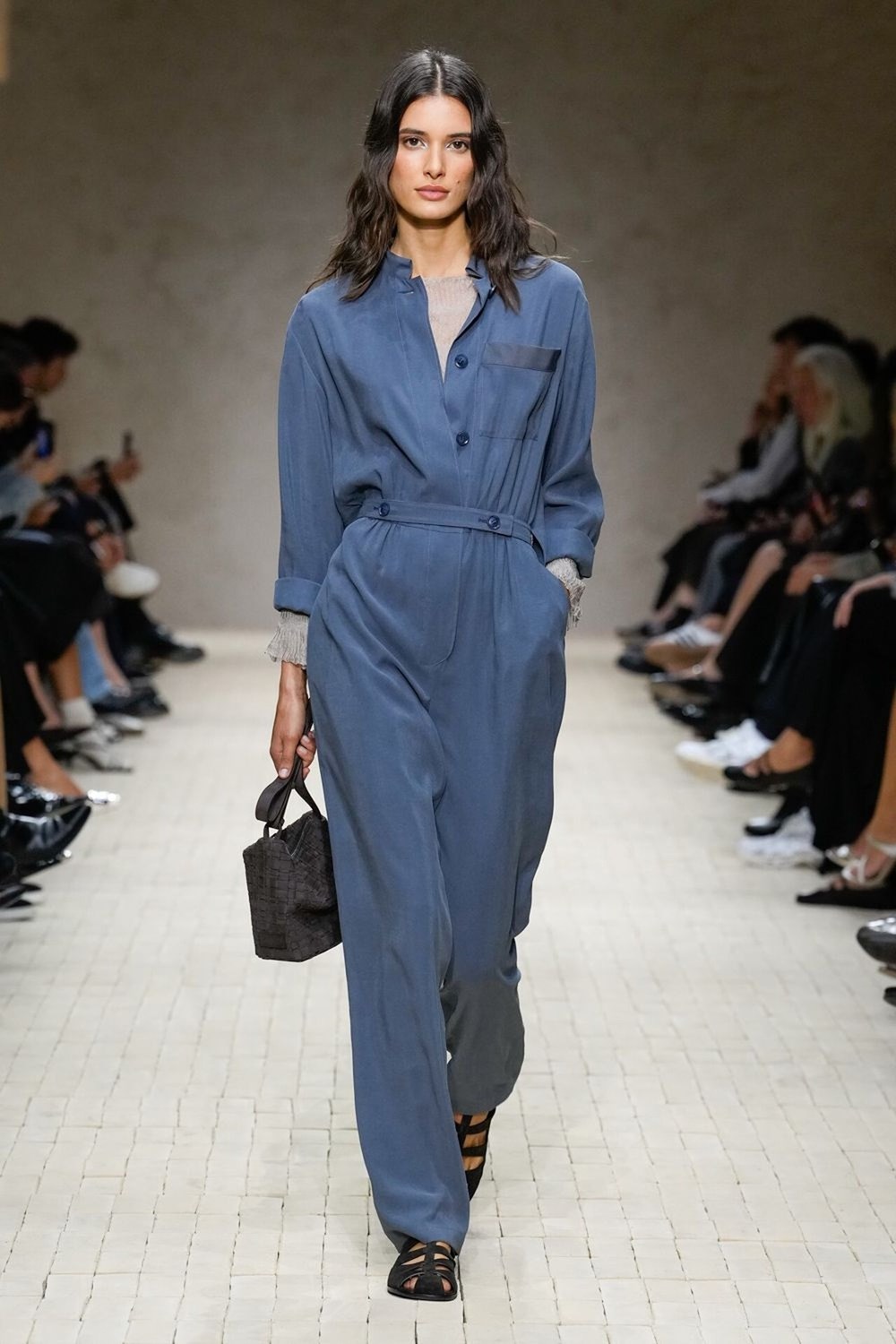 مجموعة «Emporio Armani» تُكرّم الراحل جورجيو أرماني