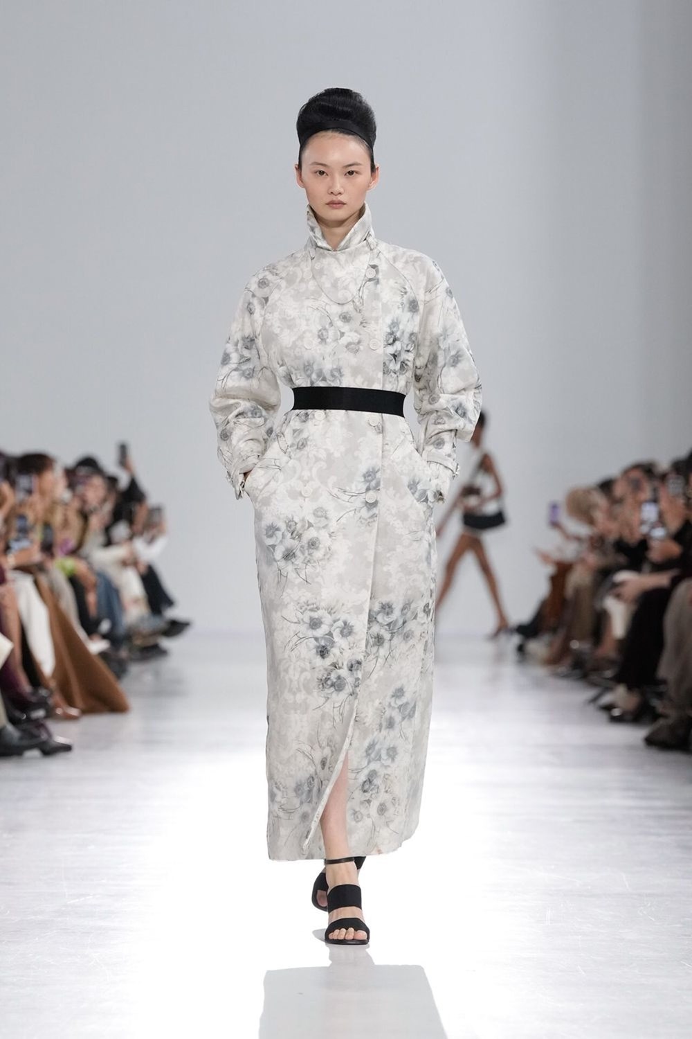 «MAX MARA» لربيع وصيف 2026.. دراسة في البساطة المفرطة