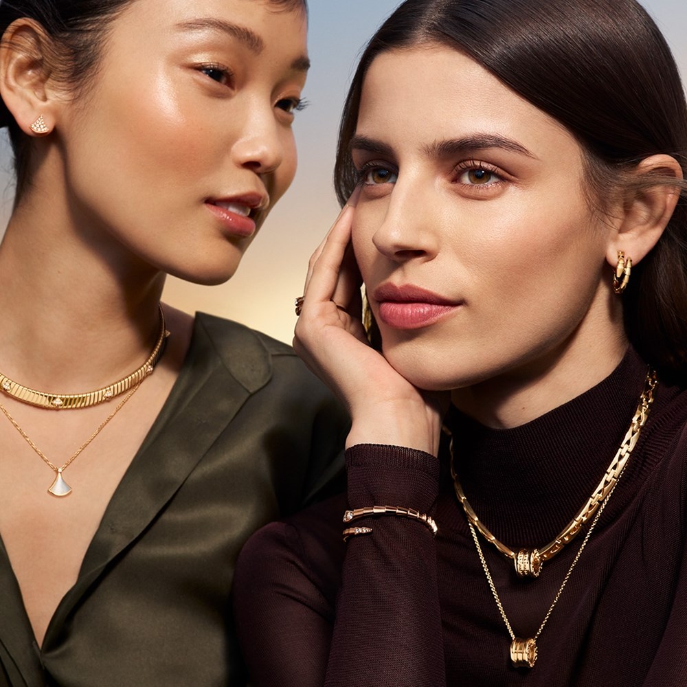 «بولغري» تحتفل بمجموعاتها الأيقونية.. قطع فنية تتجدد وبراعة لا تعرف الزمن