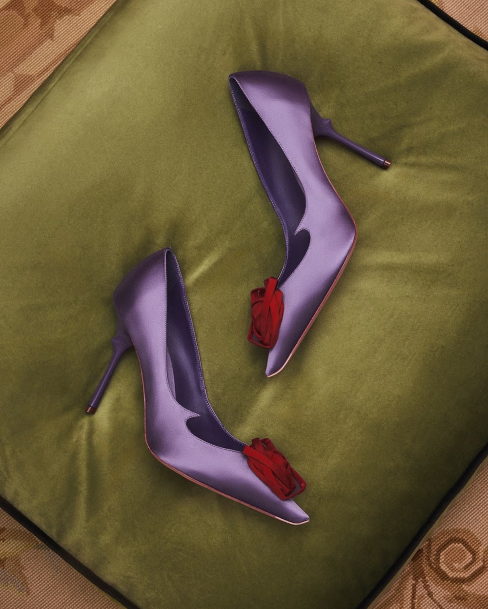 إكسسوارات أنيقة.. لتعزيز إطلالاتكِ الخريفية