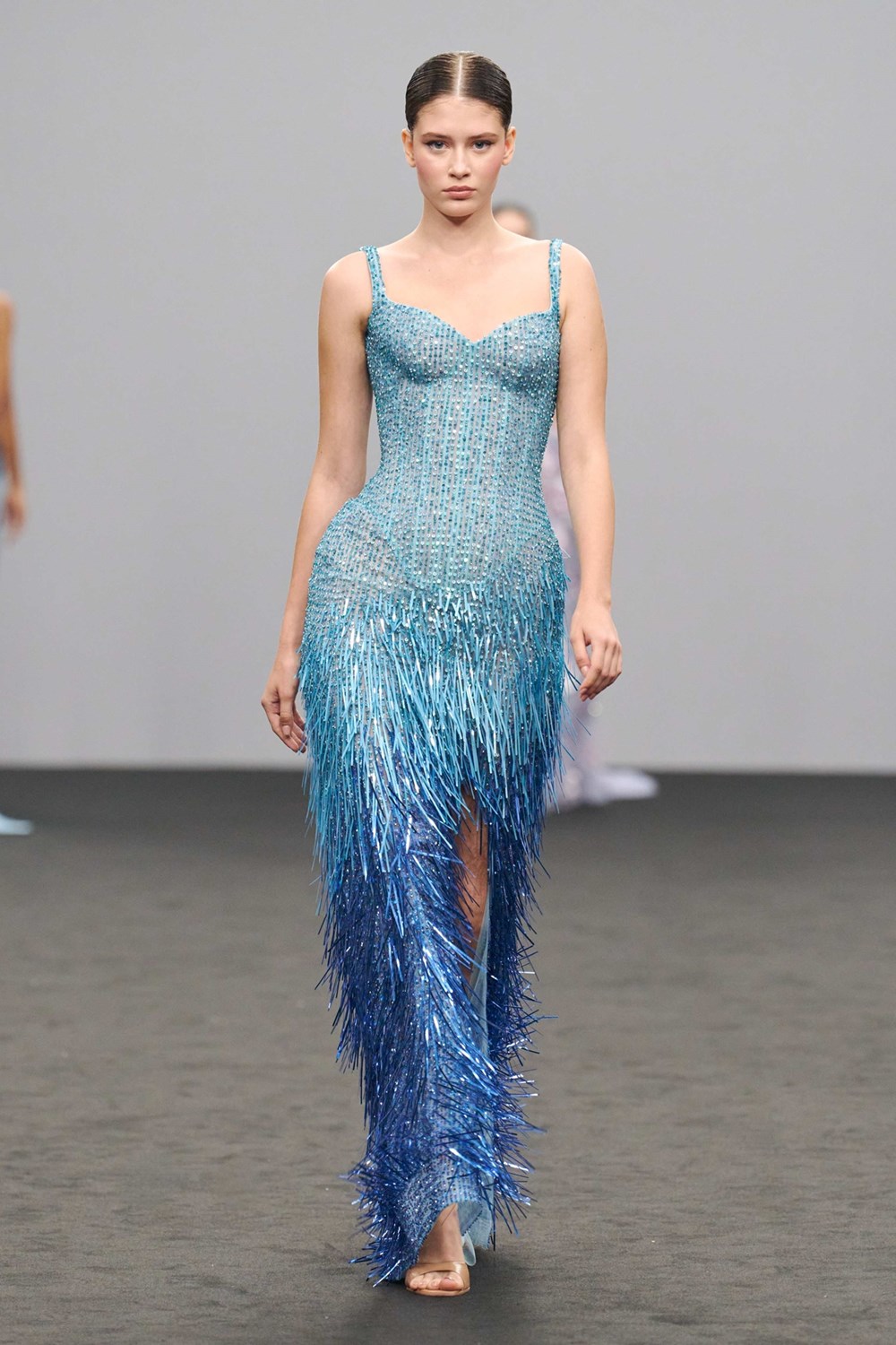 انطلاقة مميزة يشهدها أسبوع دبي للموضة موسم ربيع وصيف 2026