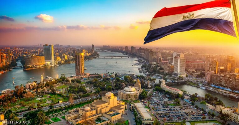 ستاندرد آند بورز ترفع تصنيف مصر إلى "B" وفيتش تؤكده