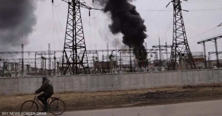 300 مسيرة و37 صاروخا.. هجوم روسي يوقف إنتاج للغاز بأوكرانيا