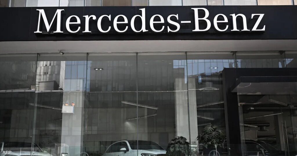 أرباح "مرسيدس" تهوي بنحو الثلث في الربع الثالث
