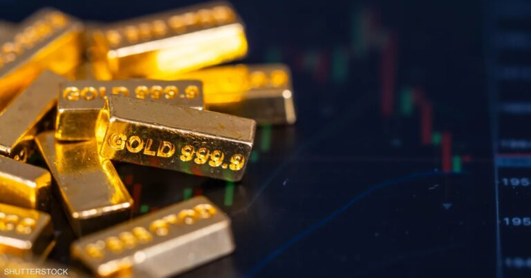 الذهب يواصل التحليق ويتجاوز عتبة 4200 دولار للأونصة