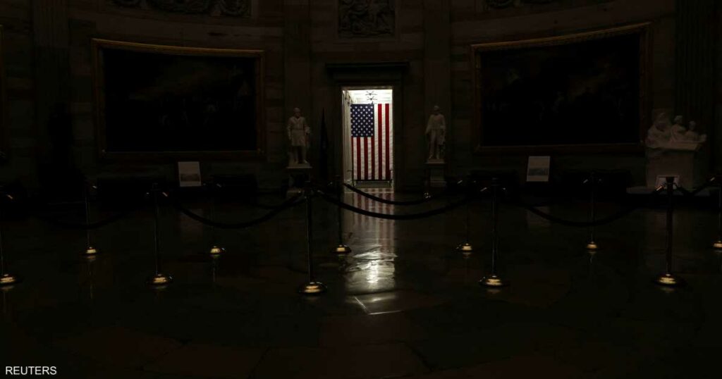 ما هي مخاطر الإغلاق الحكومي على الاقتصاد الأميركي؟