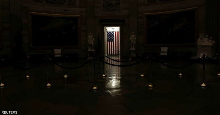 ما هي مخاطر الإغلاق الحكومي على الاقتصاد الأميركي؟