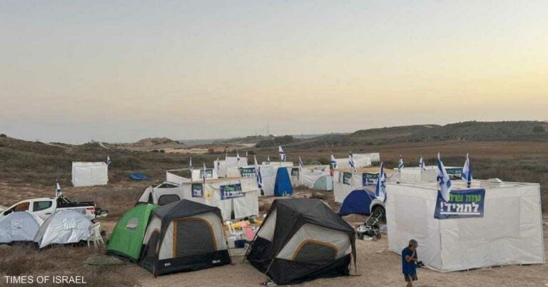 مستوطنون يمينيون ينصبون مخيما على بعد مئات الأمتار من غزة