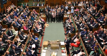 "تحذير علني نادر" من المخابرات البريطانية إلى السياسيين