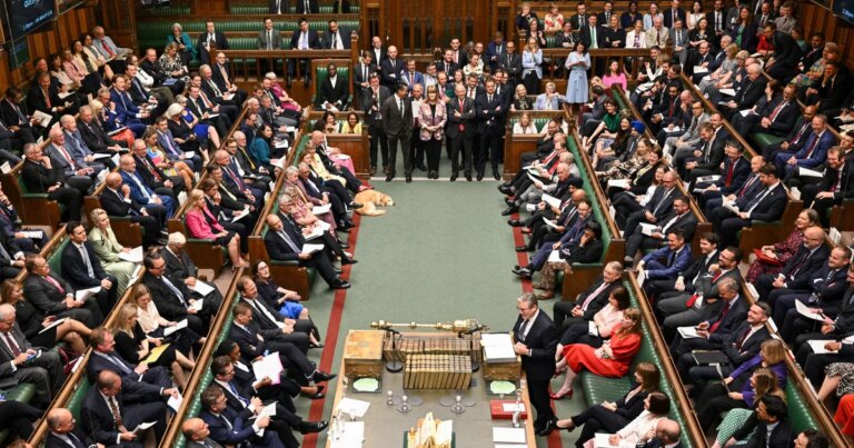 "تحذير علني نادر" من المخابرات البريطانية إلى السياسيين