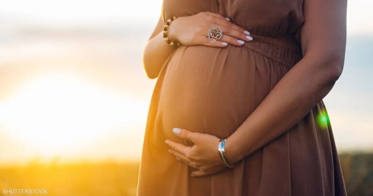 علماء يحذرون: عمر الأب يحدد صحة الجنين