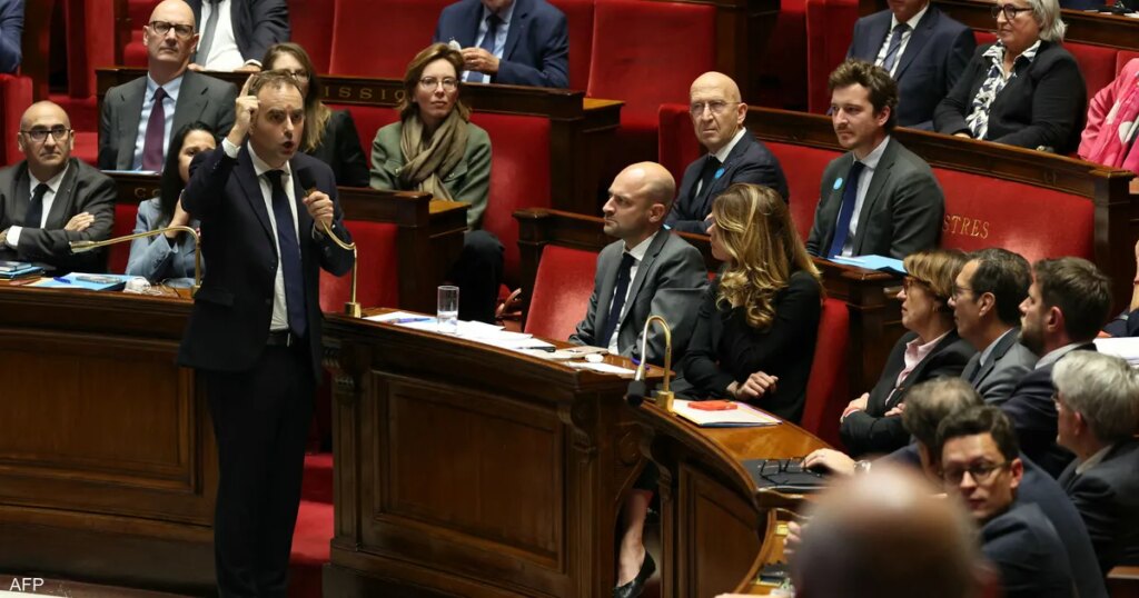 لتفادي حجب الثقة.. الحكومة الفرنسية تعلق إصلاح نظام التقاعد