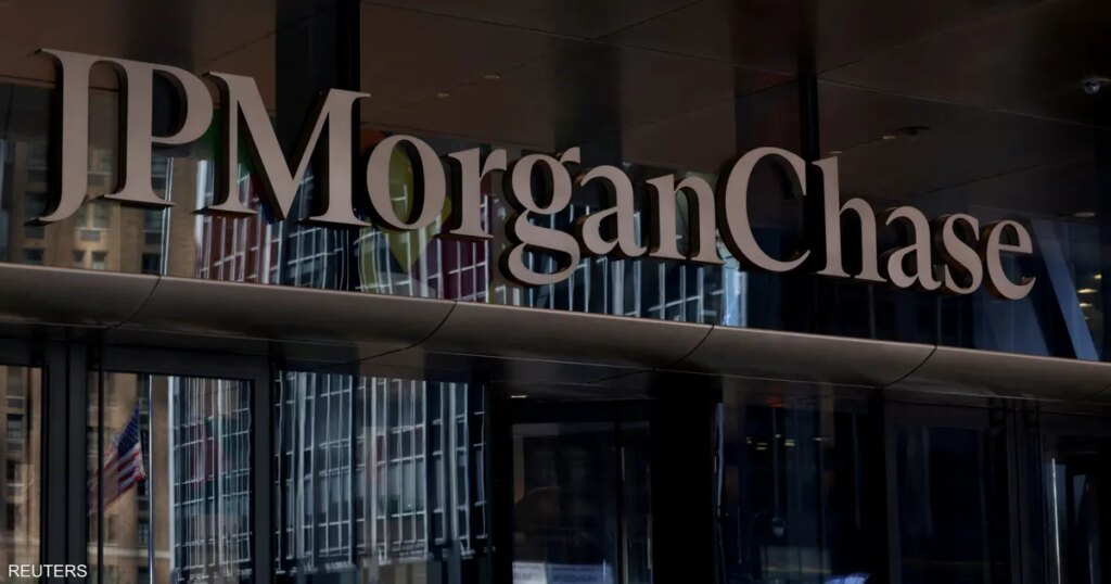 جيه.بي مورغان يبيع سندات بعد زيادة أرباحه ربع السنوية