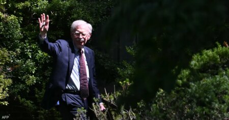 بولتون يواجه لائحة اتهام رسمية بإساءة استخدام "معلومات سرية"