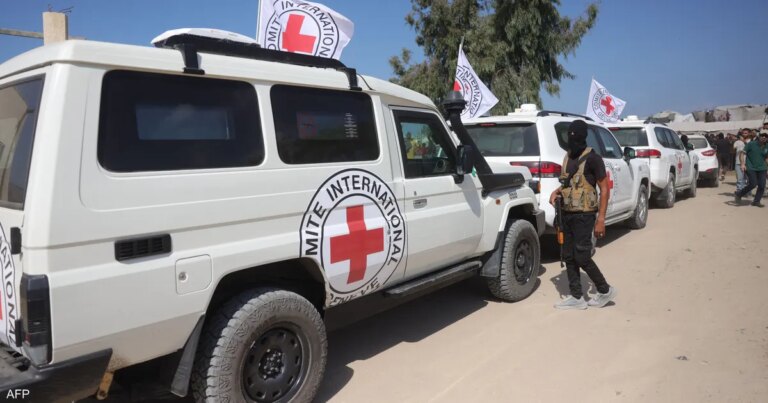 إسرائيل تتسلم رفات رهينة من الصليب الأحمر في غزة