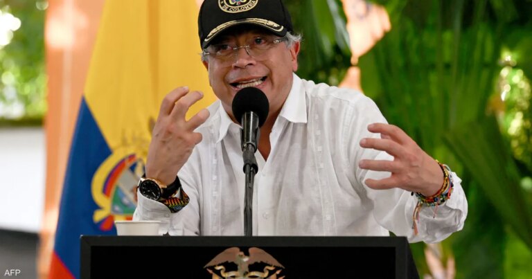 رئيس كولومبيا يتهم واشنطن بانتهاك المجال البحري لبلاده