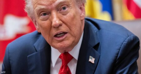 ترامب يتوعد بــ"القضاء" على حماس.. ويمنحها "فرصة صغيرة"