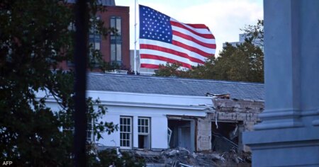 بدء أعمال هدم جزء من البيت الأبيض لبناء "قاعة رقص"