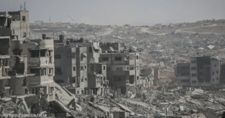 بطريرك القدس: صور غزة تعكس جزءا بسيطا من حجم الدمار