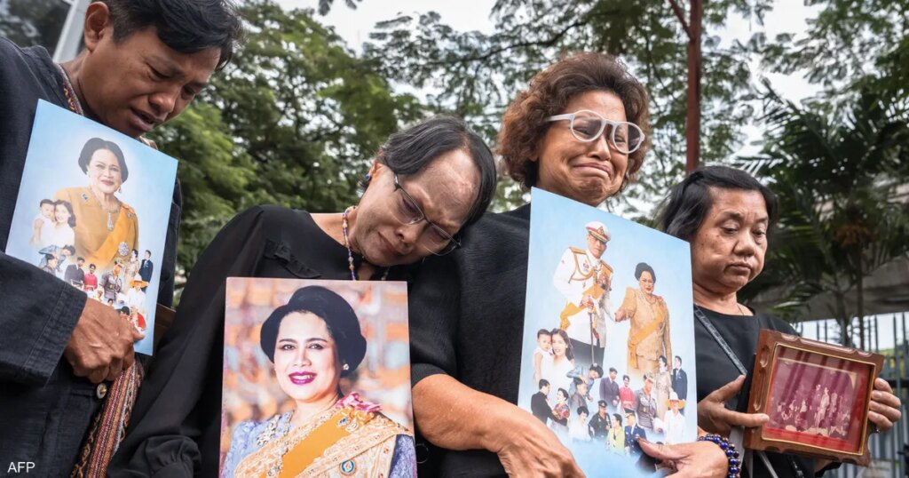 وفاة ملكة تايلاند الأم سيريكيت عن عمر 93 عاما