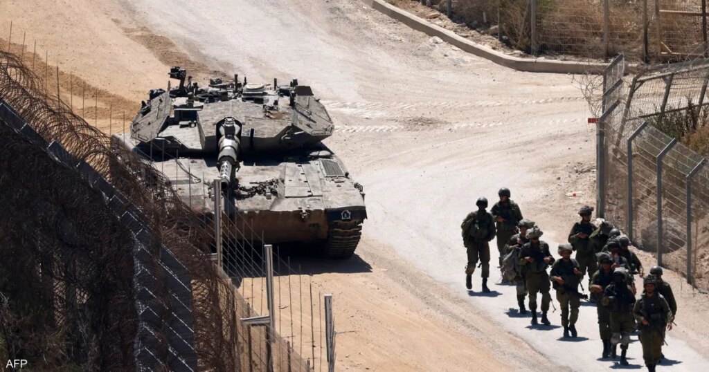 سوريا.. قوات إسرائيلية تتوغل بالقنيطرة وتطلق قنابل مضيئة