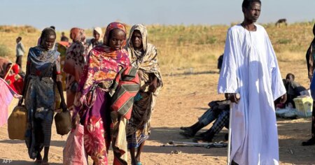 حمدوك يطالب بآلية دولية.. قمة أفريقية لبحث أزمة السودان