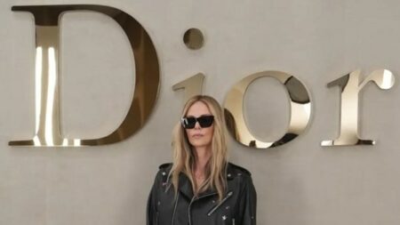 «ديور» بين إرث الدار وتألق النجوم.. عرض استثنائي من قلب باريس «ديور» بين إرث الدار وتألق النجوم.. عرض استثنائي من قلب باريس