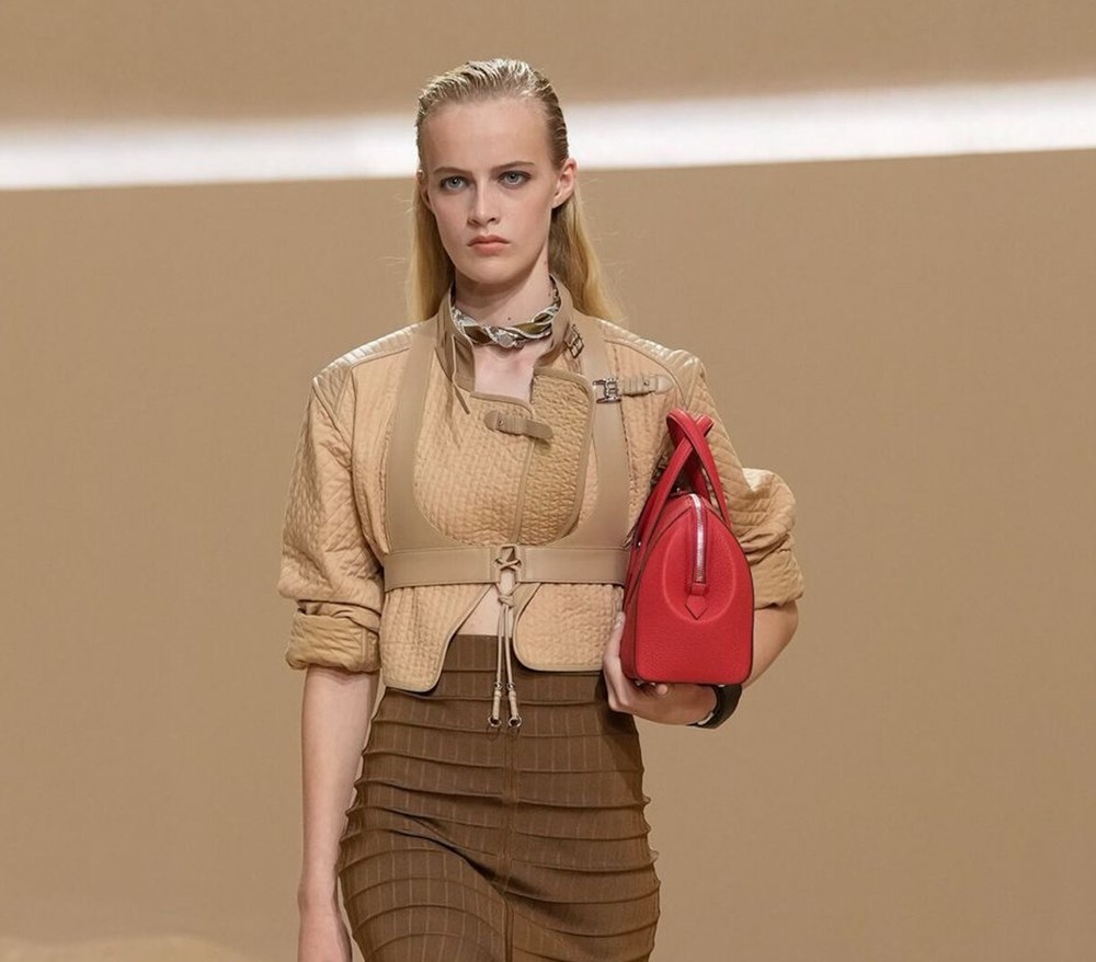 مجموعة «هيرميس» لربيع وصيف 2026.. رحلة عبر أناقة الفروسية والفخامة العصرية