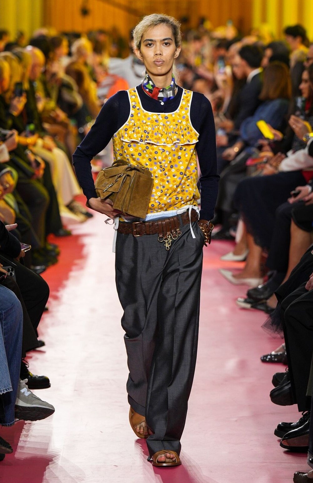 تحديات المرأة العاملة في «Miu Miu 2026».. كايلي جينر بإطلالة مميزة