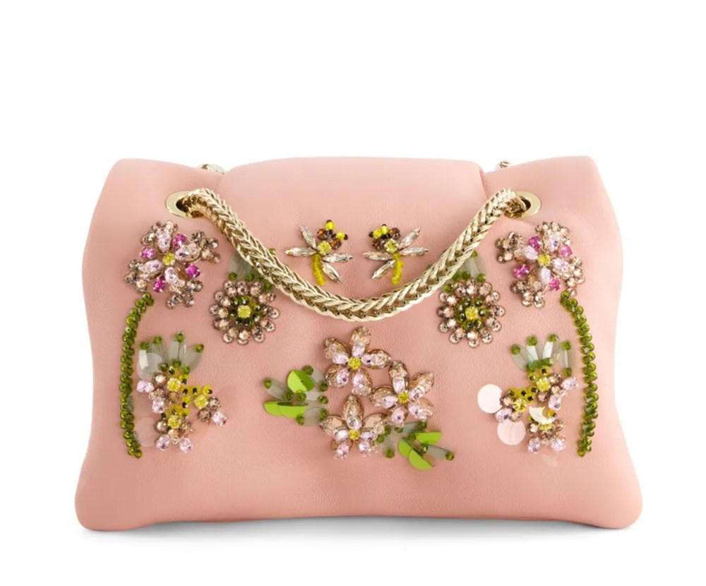 تألقي هذا الخريف بإطلالات تحمل توقيع نخبة المصممين العالميين