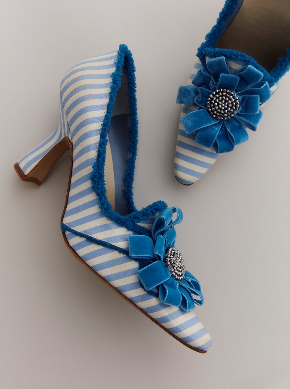 حذاء «Manolo Blahnik»