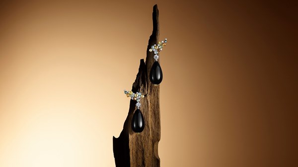 «De Beers London» تختار الممثلة الصينية تانغ وي سفيرةً لها «De Beers London» تختار الممثلة الصينية تانغ وي سفيرةً لها