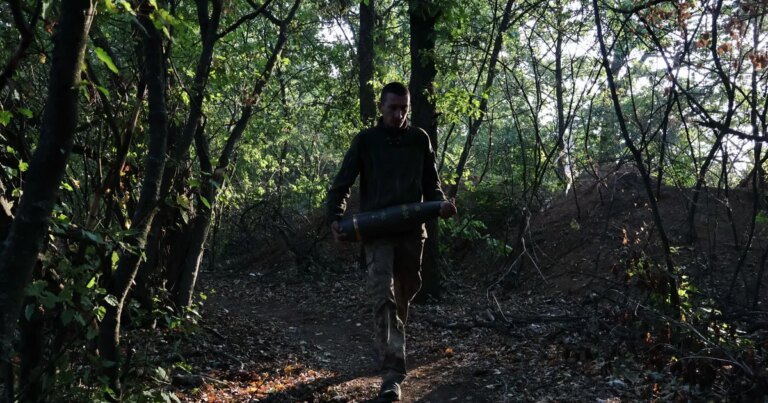 القوات الروسية تدمر مسيرات وتسيطر على بلدة وتحاصر أخرى