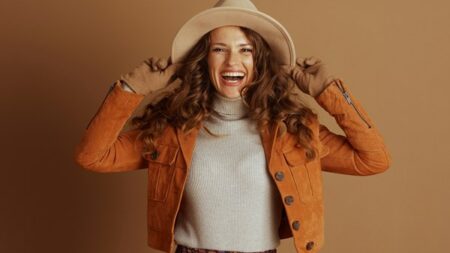 الجلد السويدي يعود ليتصدر المشهد في خريف 2025 الجلد السويدي يعود ليتصدر المشهد في خريف 2025