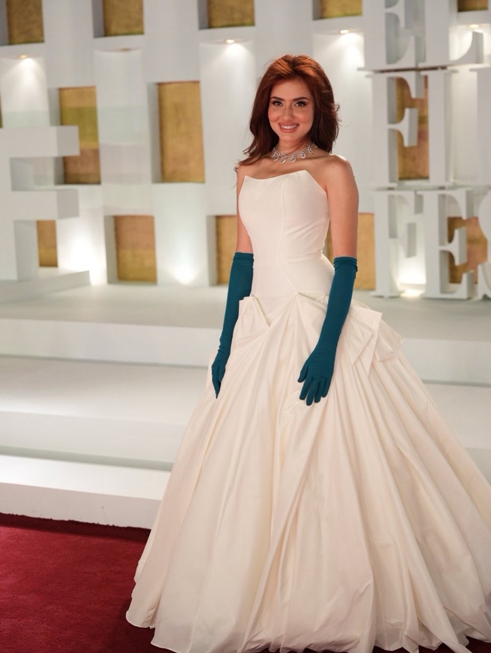 إطلالات نجمات «الجونة» تخطف الأنظار.. أناقة ورقي