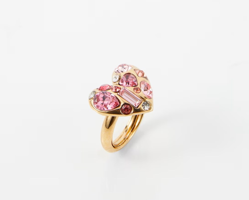 «Gemstone Heart embellished».. من «Oscar de La Renta»