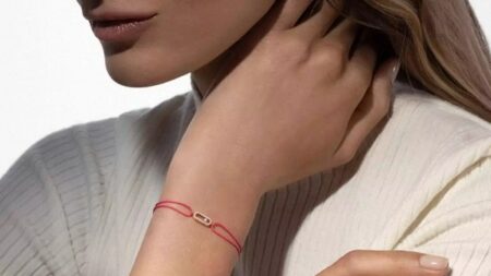 مجوهرات بـ«الوردي الناعم».. تألقي بها في شهر التوعية بسرطان الثدي مجوهرات بـ«الوردي الناعم».. تألقي بها في شهر التوعية بسرطان الثدي