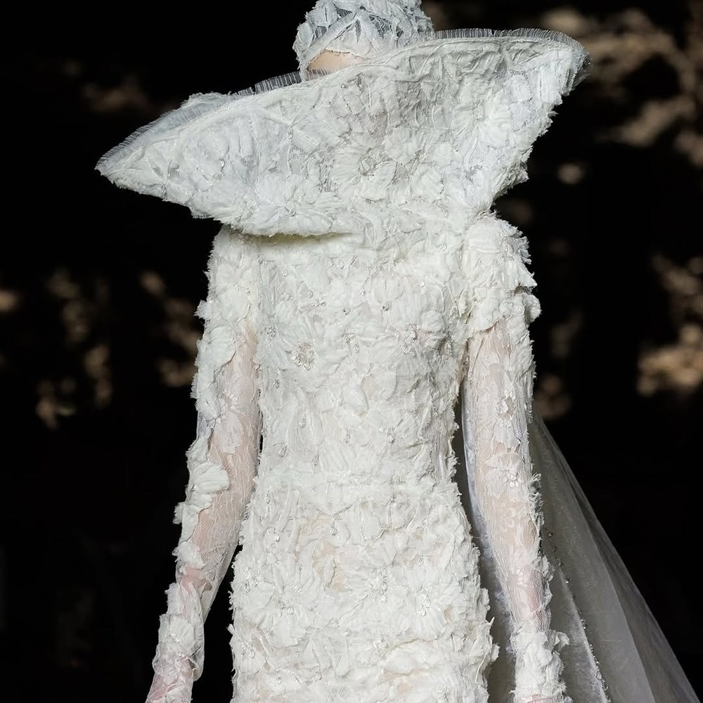 الفخامة تسيطر على عروض أول أيام أسبوع الأزياء في الرياض