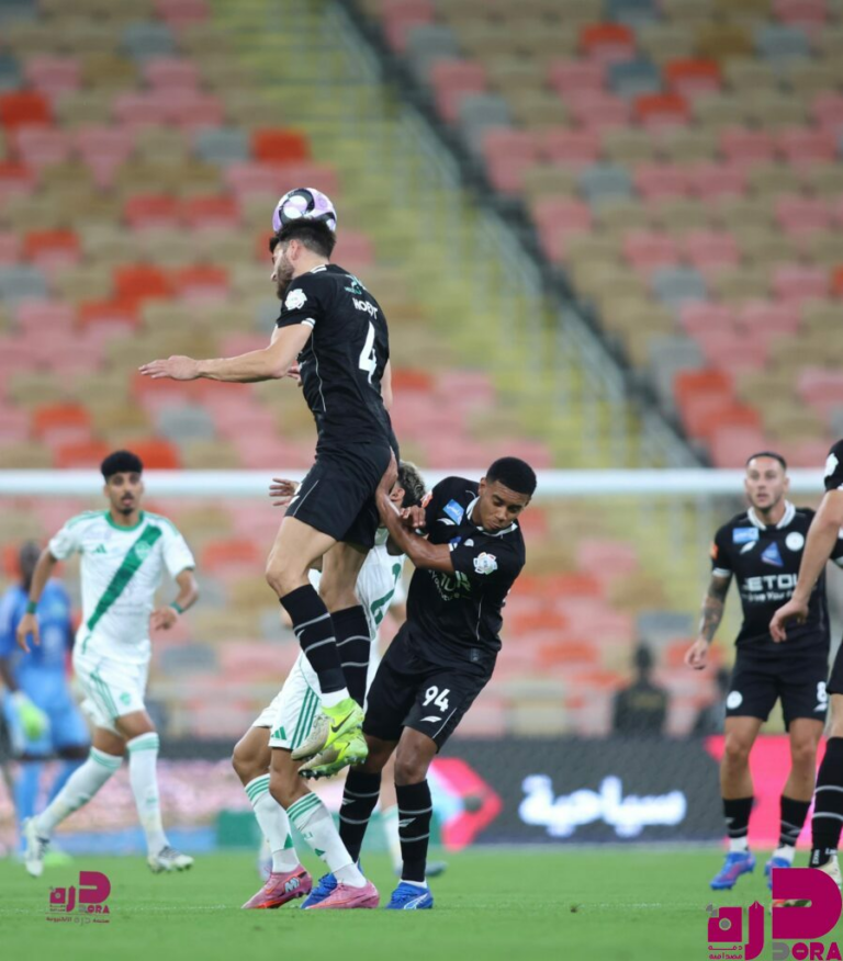 قمة الجولة تنتهي بالتعادل.. الأهلي والشباب يقتسمان النقاط في دوري روشن
