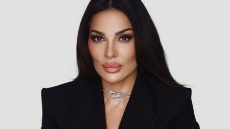 «مارلي نيويورك» تُرحّب بنادين نسـيب نجيم سـفيرةً لعلامتها في منطقة الشرق الأوسـط «مارلي نيويورك» تُرحّب بنادين نسـيب نجيم سـفيرةً لعلامتها في منطقة الشرق الأوسـط