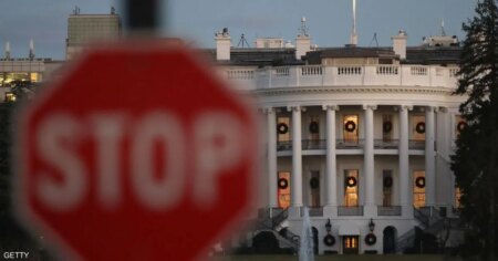 شبح الإغلاق الحكومي يعود لواشنطن وسط صدام سياسي محتدم