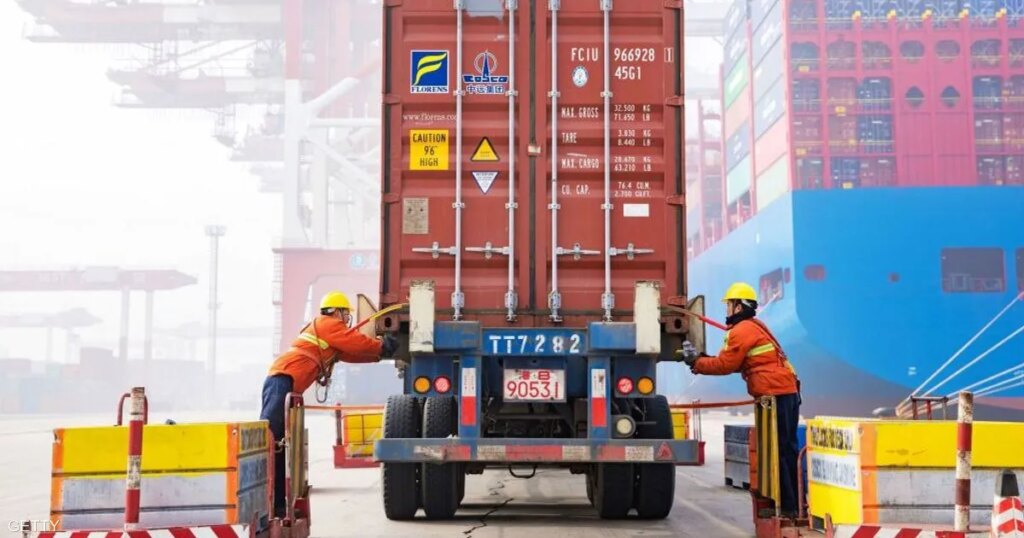 صادرات الصين تسجل أسوأ تراجع منذ فبراير بفعل الرسوم الجمركية