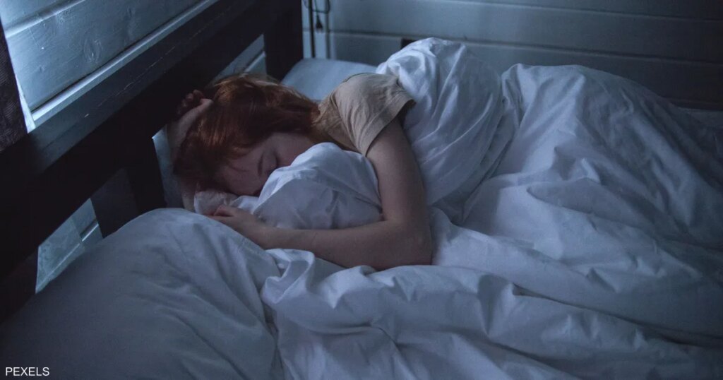 النوم على فترتين.. عادة قديمة توقف عنها أجدادنا