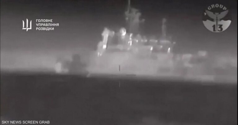 وزير الدفاع البريطاني يحذر من سفينة روسية "غامضة"