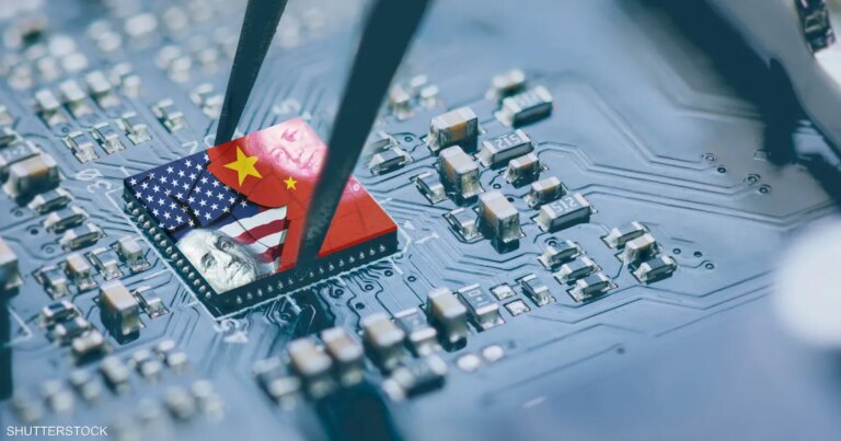 كيف تستخدم الصين "القوة المزدوجة" في صراع الـ AI مع أميركا؟