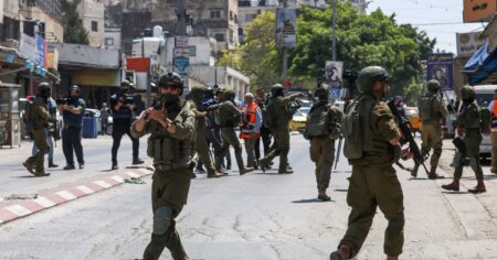 إسرائيل تشن حملة اعتقالات واسعة في مدن الضفة الغربية